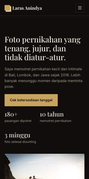 Tampilan template Galeri elegan di ponsel